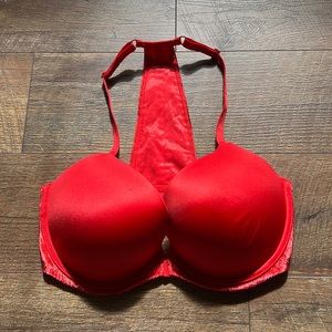 • Victoria’s Secret bra